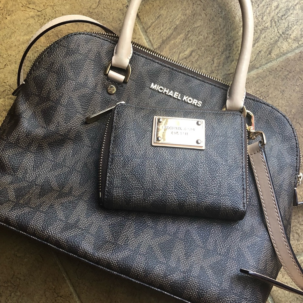 Michael Kors Authentic Tote